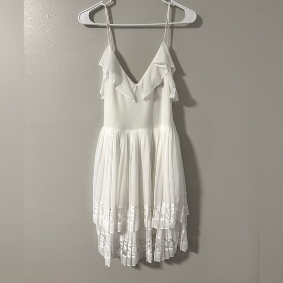 French Connection Adanna Pleated Lace Jersey Dress - Picture 3 of 8